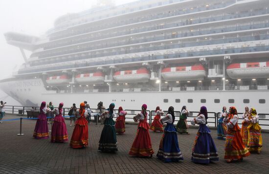 Круизный лайнер Diamond Princess прибыл в порт Владивостока