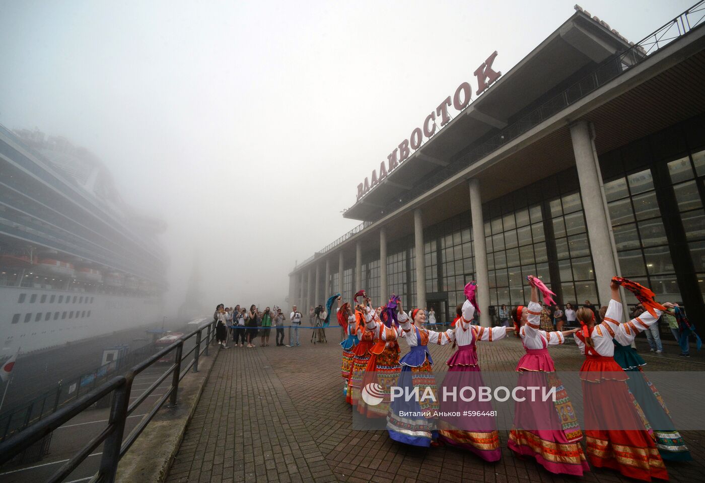 Круизный лайнер Diamond Princess прибыл в порт Владивостока