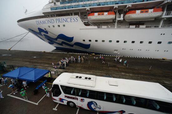 Круизный лайнер Diamond Princess прибыл в порт Владивостока