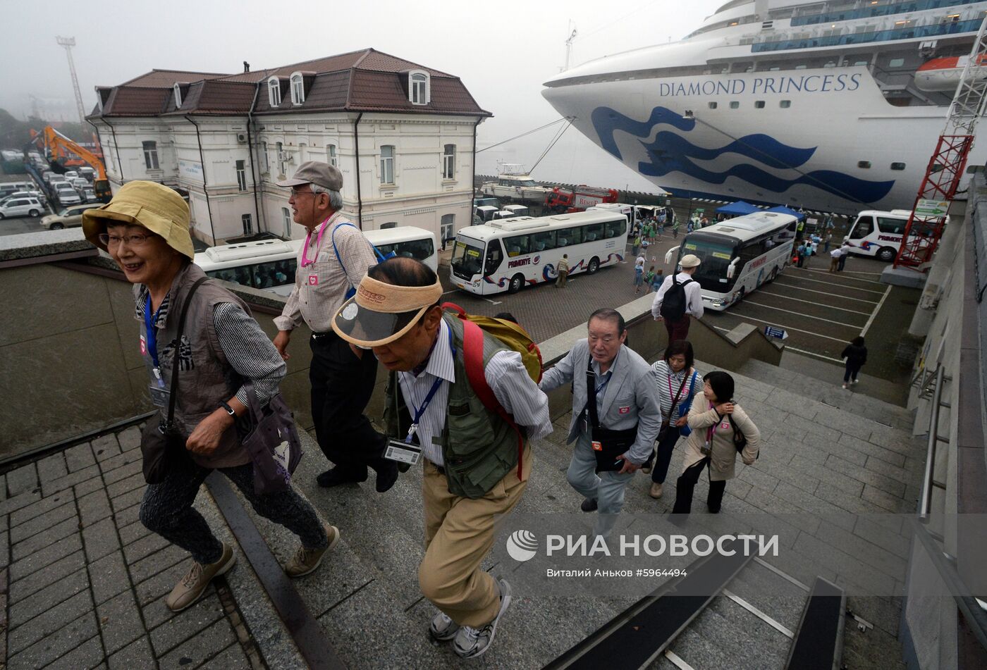 Круизный лайнер Diamond Princess прибыл в порт Владивостока