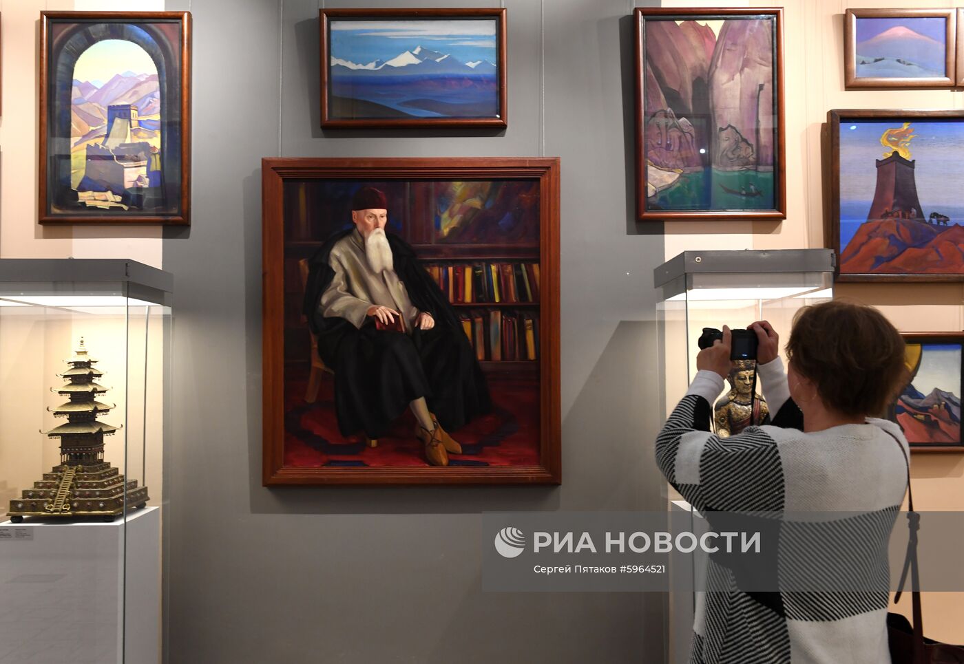 Показ обновленной экспозиции Музея Рерихов