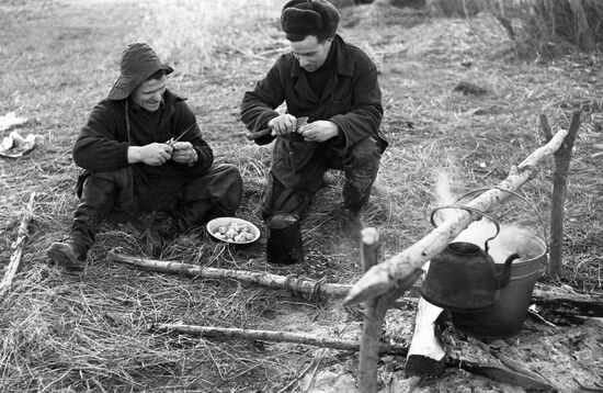 Заведующий станцией космических лучей Ю. Г. Шафер