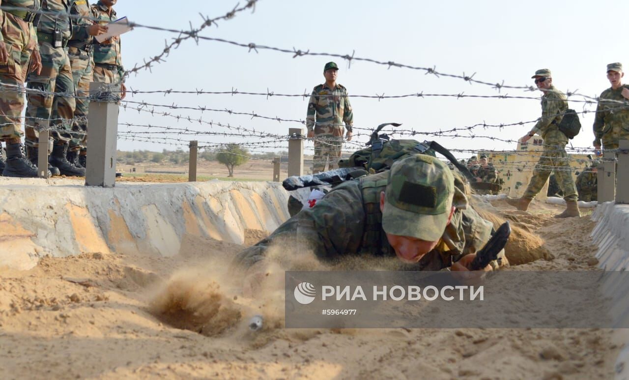 Российские военнослужащие уверенно преодолели индийскую "Тропу разведчика"