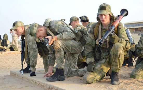 Российские военнослужащие уверенно преодолели индийскую «Тропу разведчика»