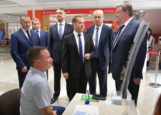 Рабочая поездка премьер-министра РФ Д. Медведева в Дальневосточный федеральный округ