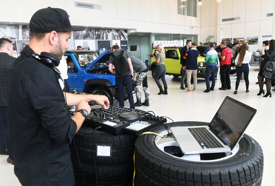 Старт продаж автомобилей Suzuki Jimny