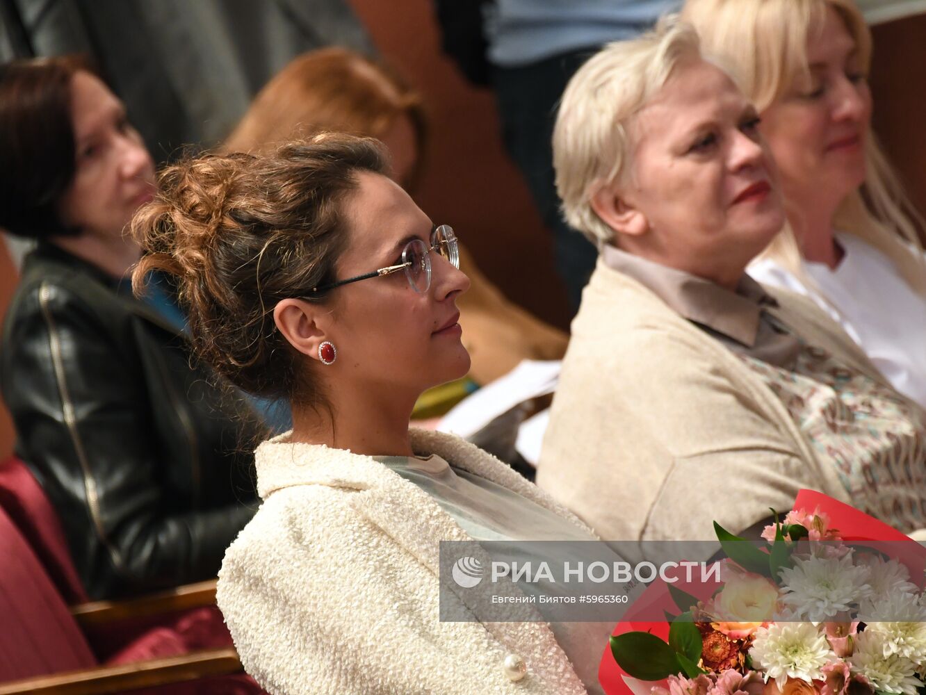 Сбор труппы в театре на Малой Бронной