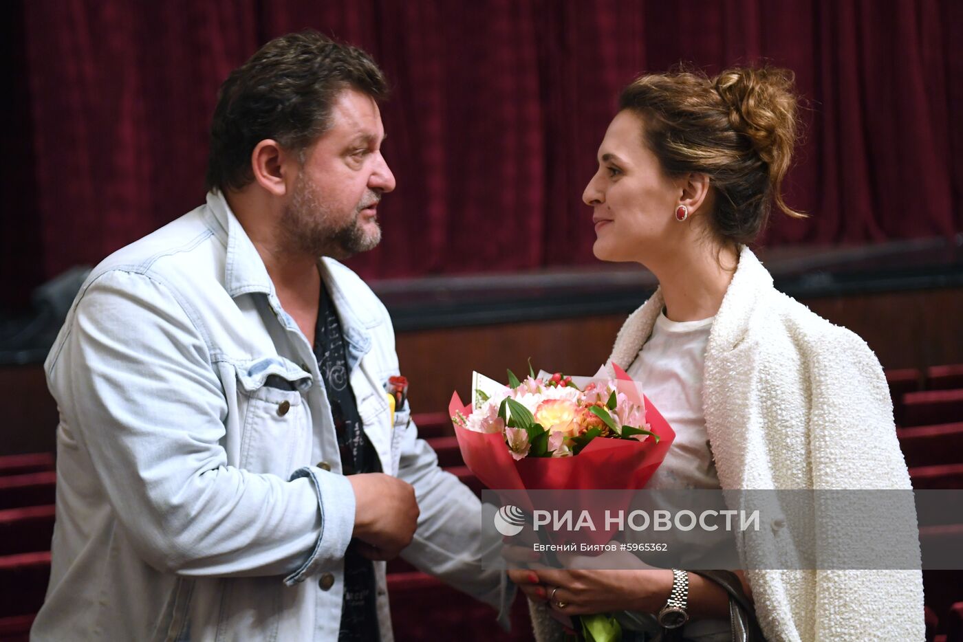 Сбор труппы в театре на Малой Бронной