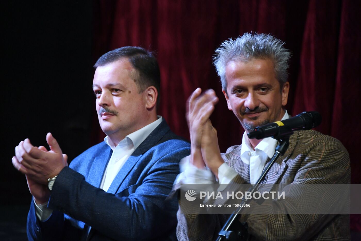 Сбор труппы в театре на Малой Бронной