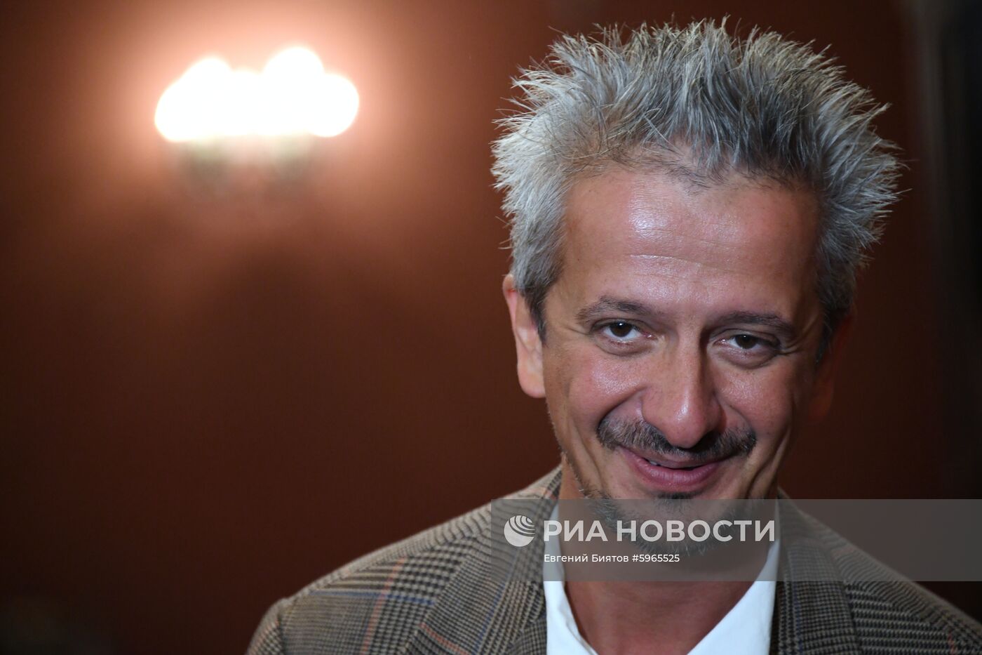 Сбор труппы в театре на Малой Бронной