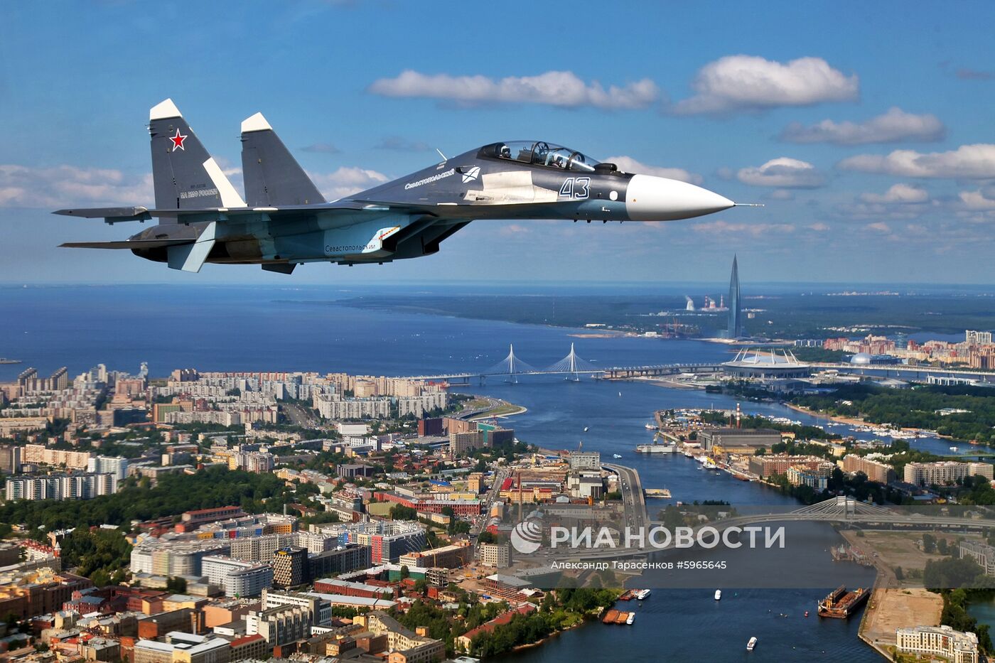Подготовка и проведение воздушной части парада на день ВМФ в Санкт-Петербурге