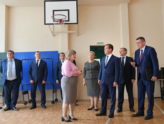 Рабочая поездка премьер-министра РФ Д. Медведева в Сахалинскую область. День второй