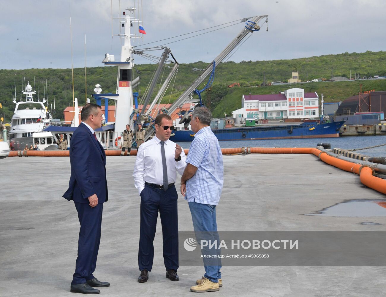 Рабочая поездка премьер-министра РФ Д. Медведева в Сахалинскую область. День второй