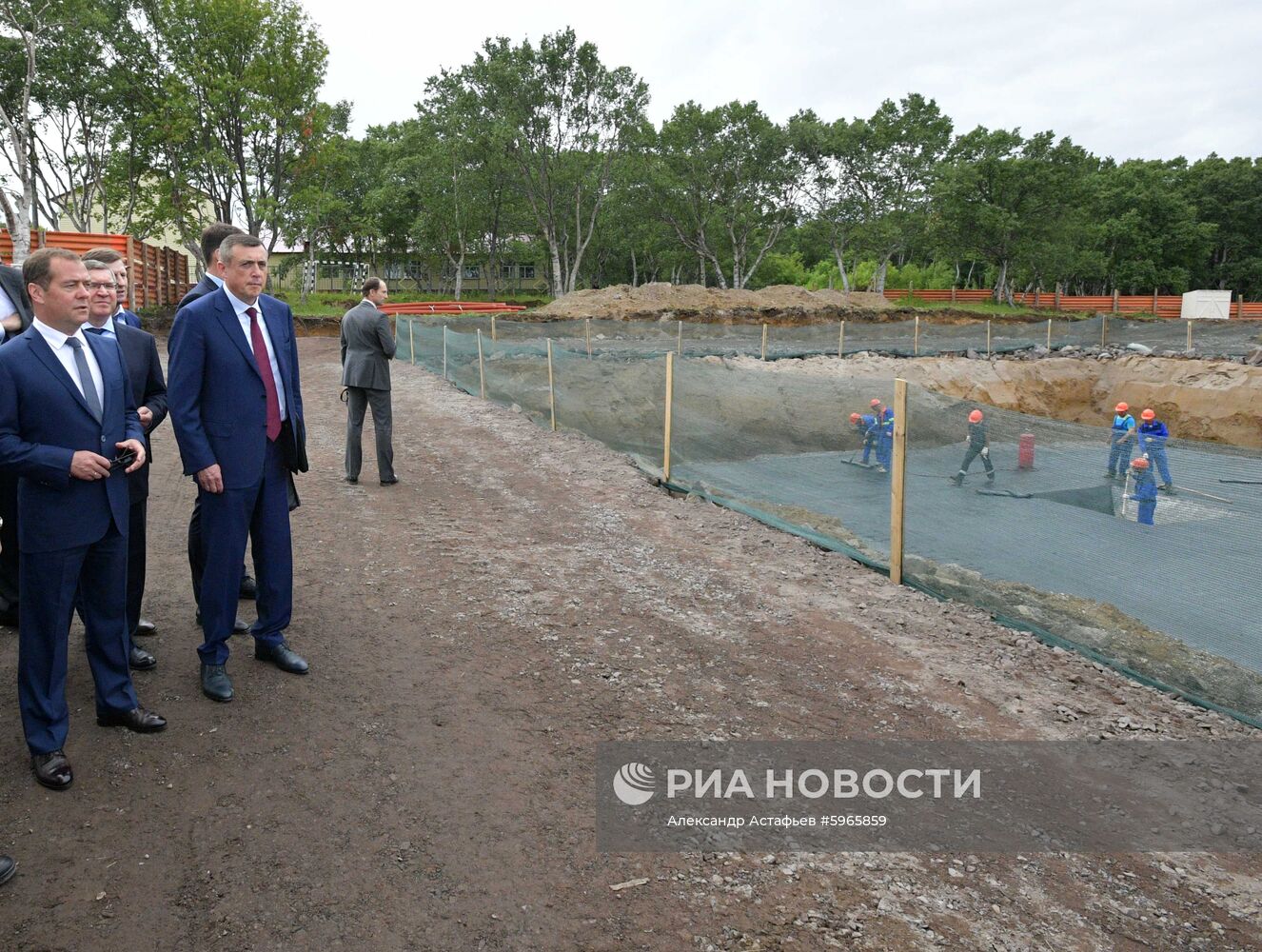 Рабочая поездка премьер-министра РФ Д. Медведева в Сахалинскую область. День второй