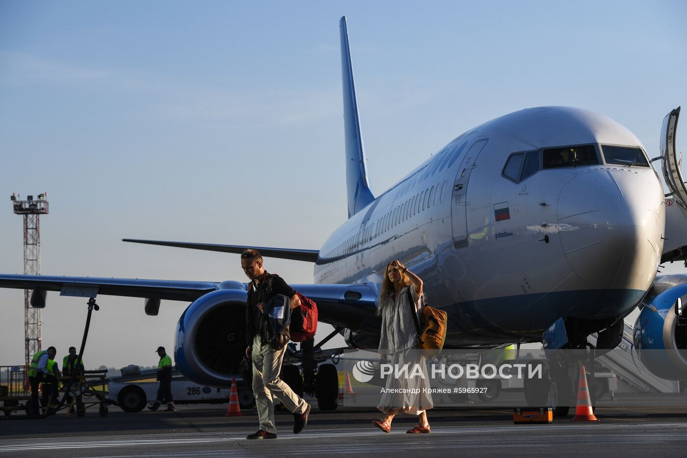 Первый регулярный рейс авиакомпании Smartavia по маршруту Новосибирск-Москва