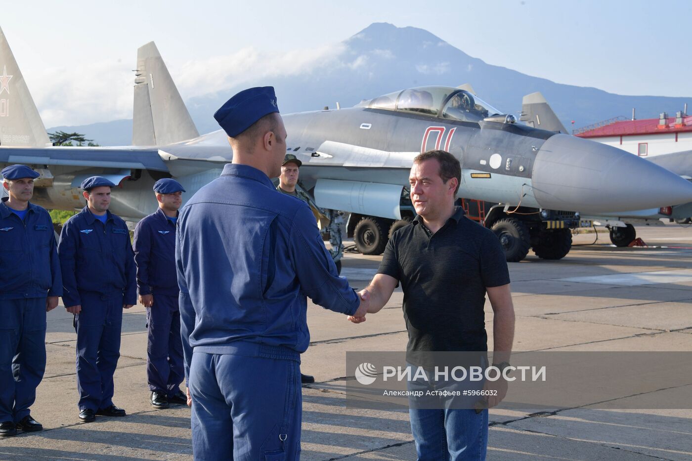 Рабочая поездка премьер-министра РФ Д. Медведева в Сахалинскую область. День второй