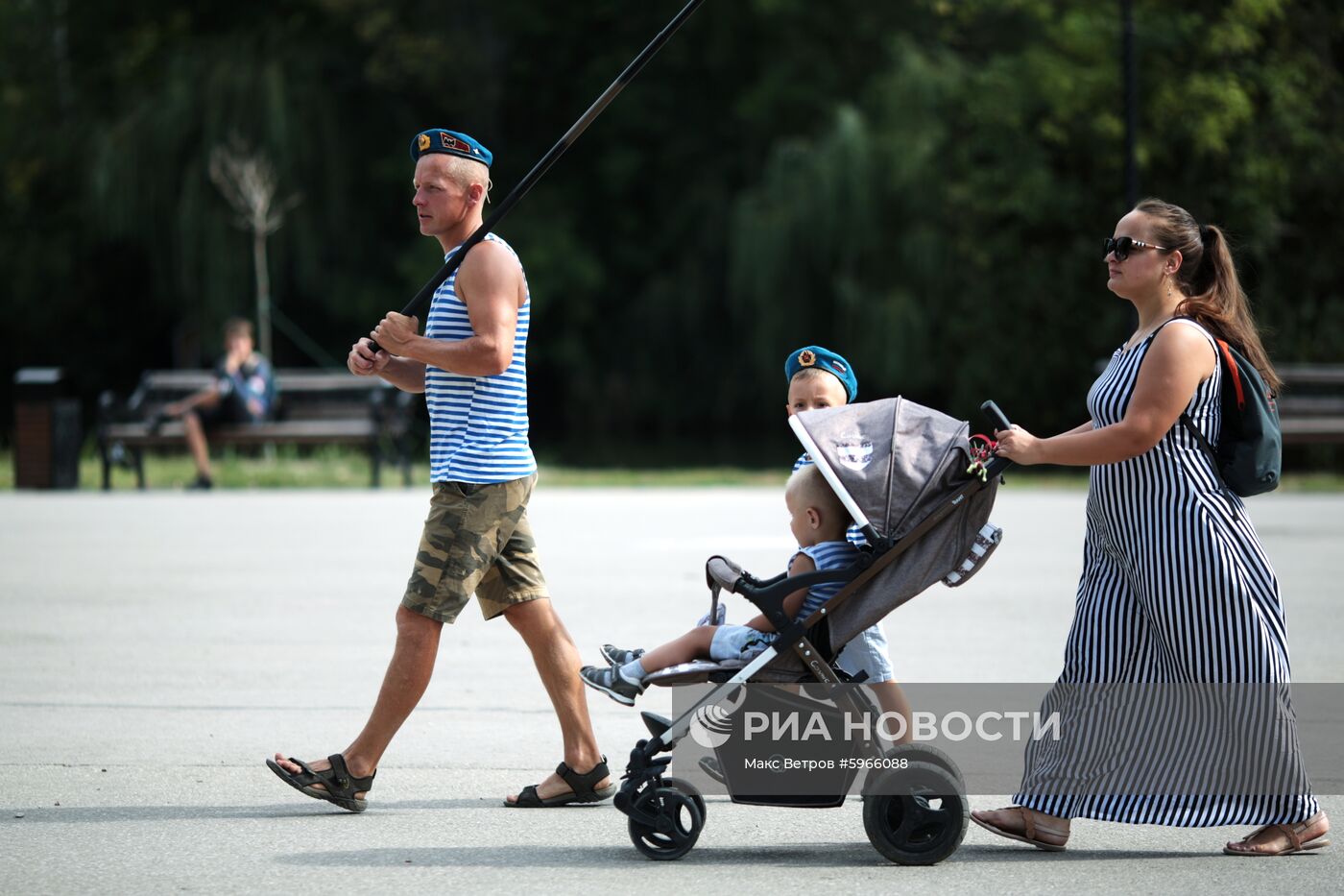 Празднование Дня ВДВ в городах России