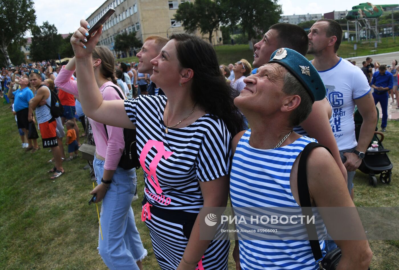 Празднование Дня ВДВ в городах России