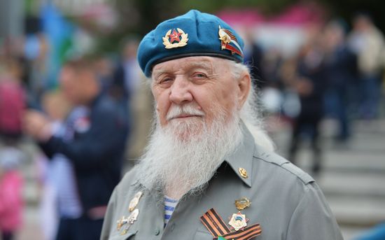 Празднование Дня ВДВ в городах России