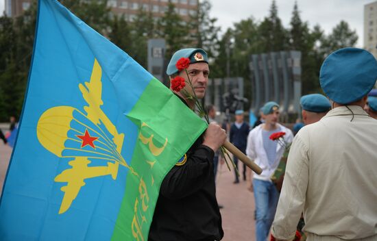 Празднование Дня ВДВ в городах России