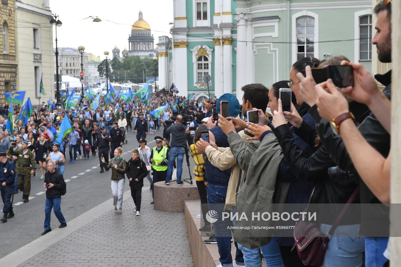 Празднование Дня ВДВ в городах России