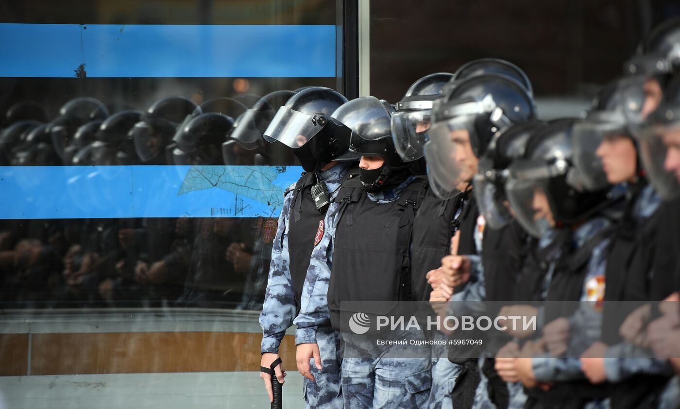 Несанкционированная акция в поддержку незарегистрированных кандидатов в Мосгордуму