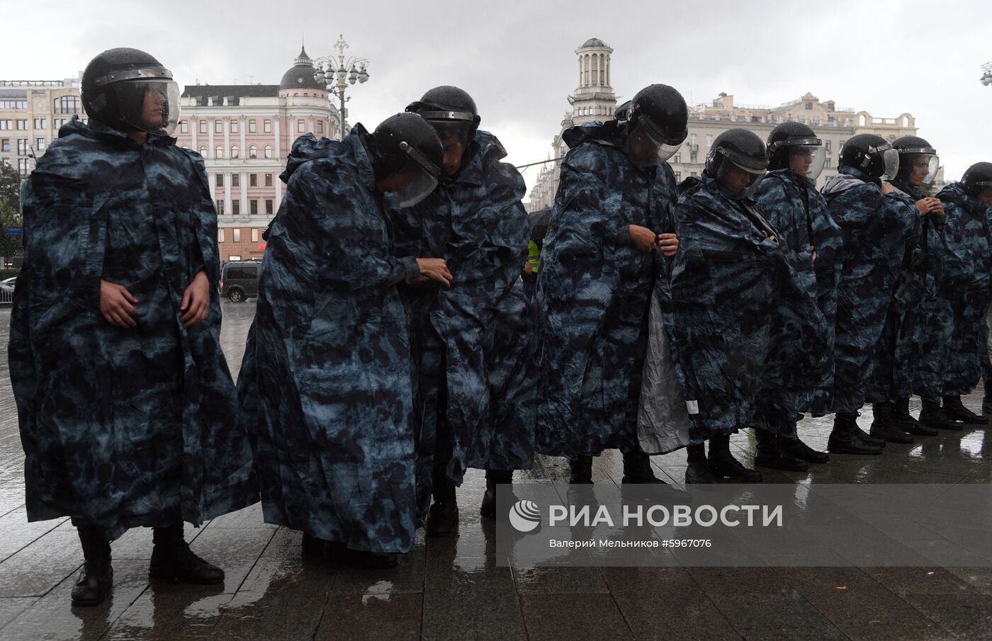 Несанкционированная акция в поддержку незарегистрированных кандидатов в Мосгордуму 