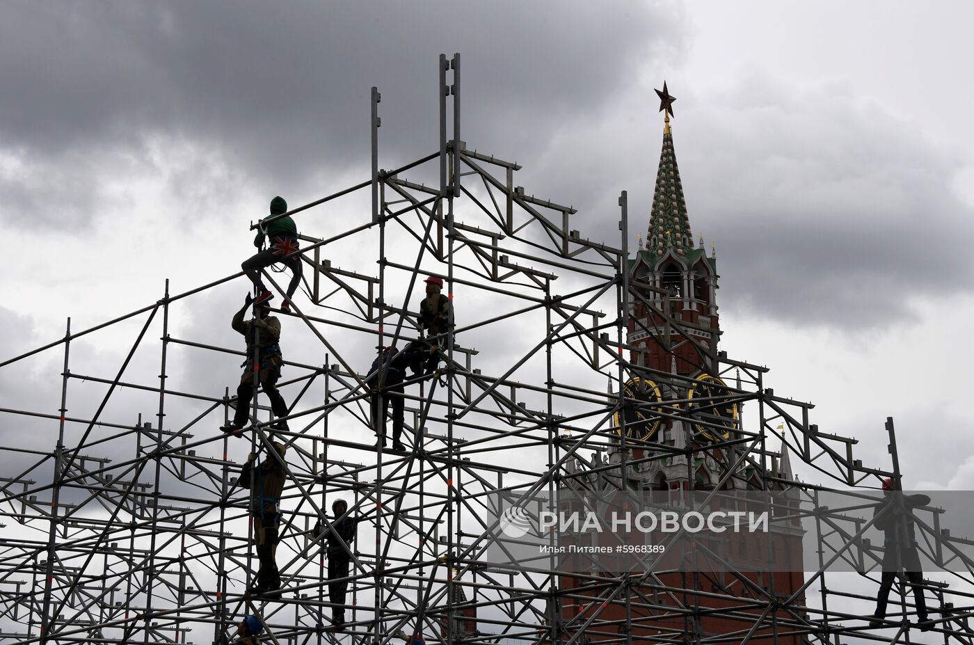 Холодная погода в Москве