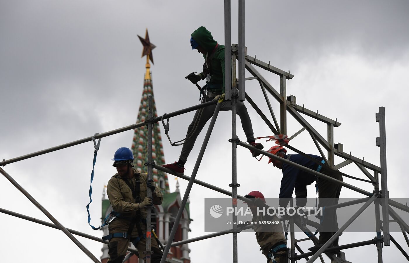 Холодная погода в Москве