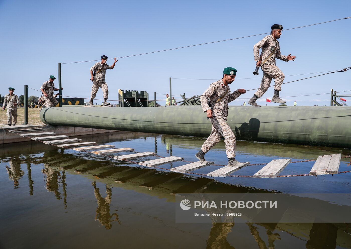 Международный армейский конкурс "Морской десант"