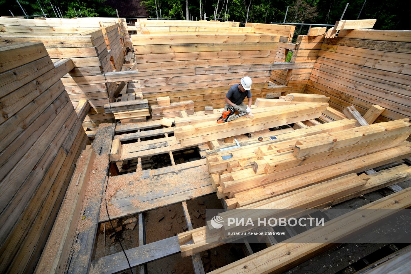 Строительство лесной школы на "дальневосточном гектаре"  в Приморье 