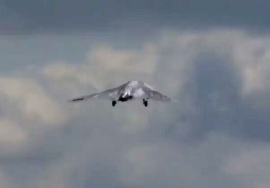 Первый полет новейшего беспилотника "Охотник"