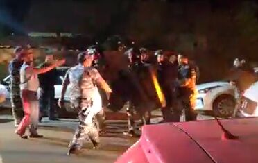 Ситуация около резиденции  бывшего президента Киргизии Алмазбека Атамбаева