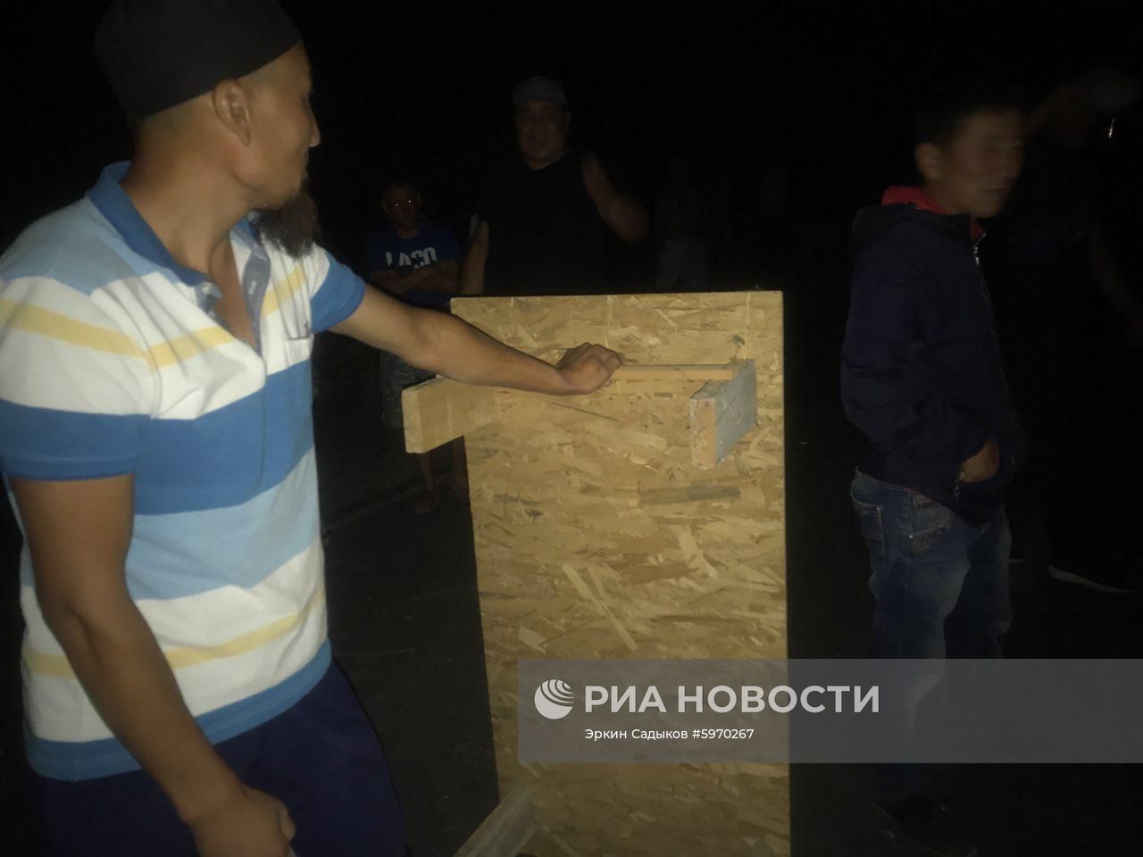 Ситуация около резиденции бывшего президента Киргизии Алмазбека Атамбаева