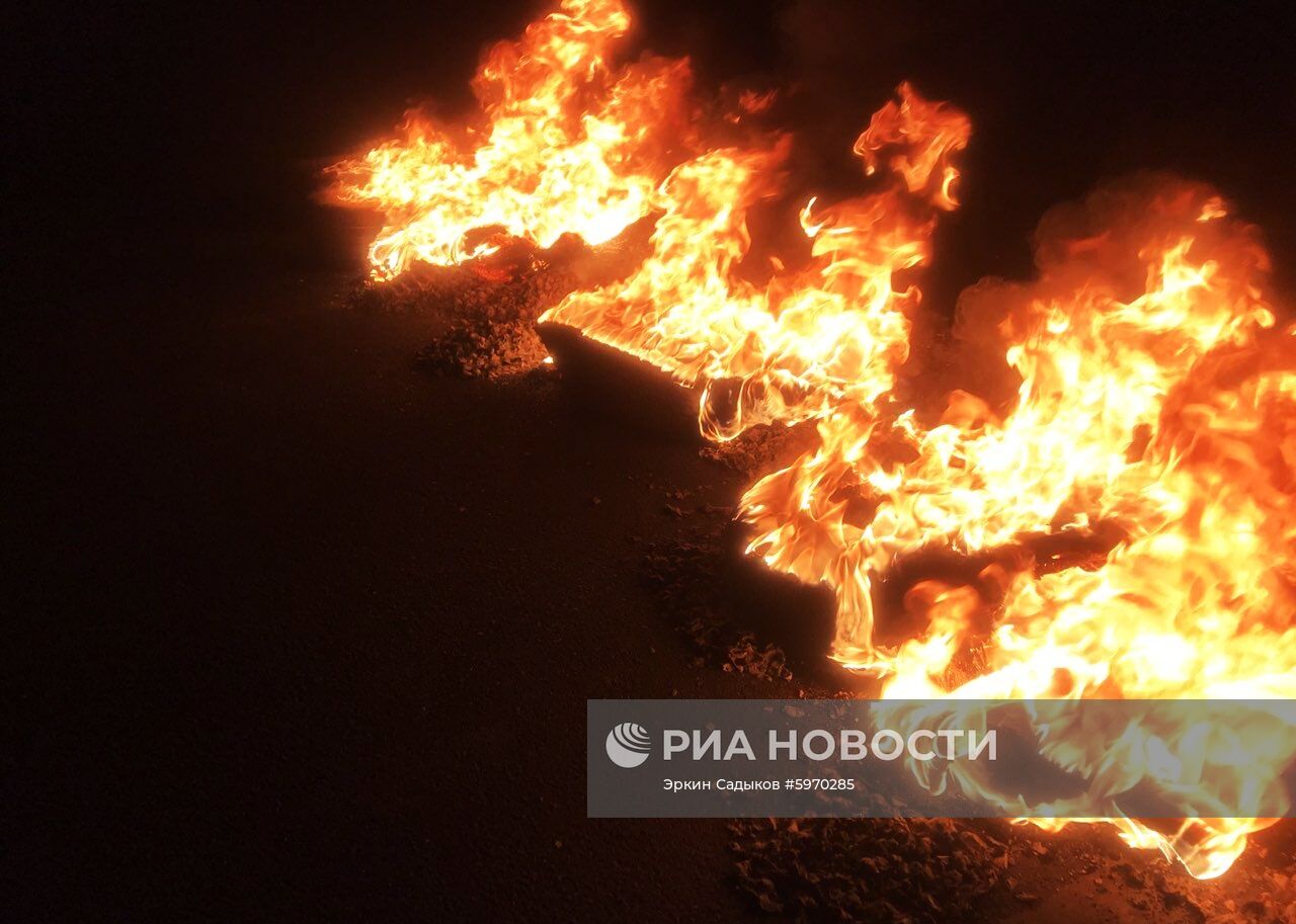 Ситуация около резиденции бывшего президента Киргизии Алмазбека Атамбаева