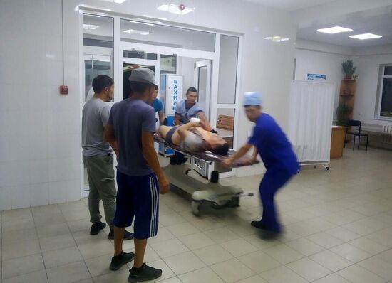 Ситуация около резиденции бывшего президента Киргизии Алмазбека Атамбаева