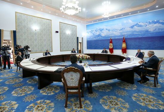 Премьер-министр РФ Д. Медведев принял участие в заседании Евразийского межправительственного совета стран ЕАЭС