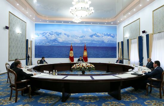 Премьер-министр РФ Д. Медведев принял участие в заседании Евразийского межправительственного совета стран ЕАЭС