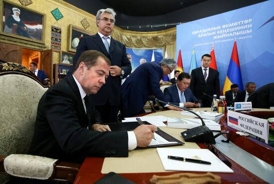 Премьер-министр РФ Д. Медведев принял участие в заседании Евразийского межправительственного совета стран ЕАЭС