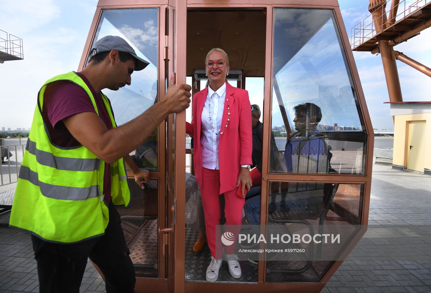 Открытие нового колеса обозрения в Новосибирке