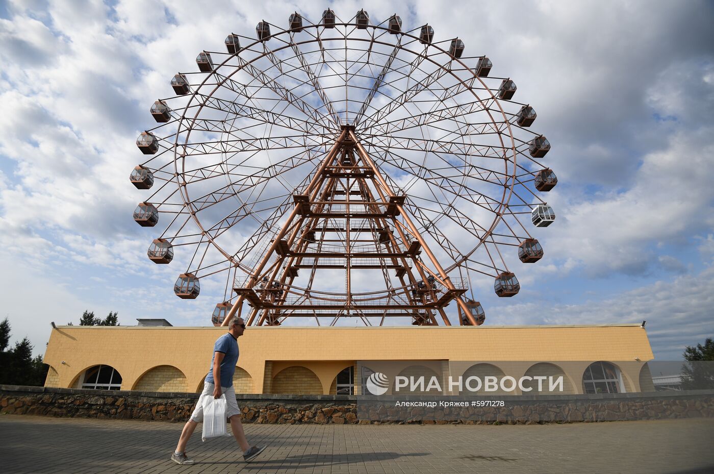 Открытие нового колеса обозрения в Новосибирке