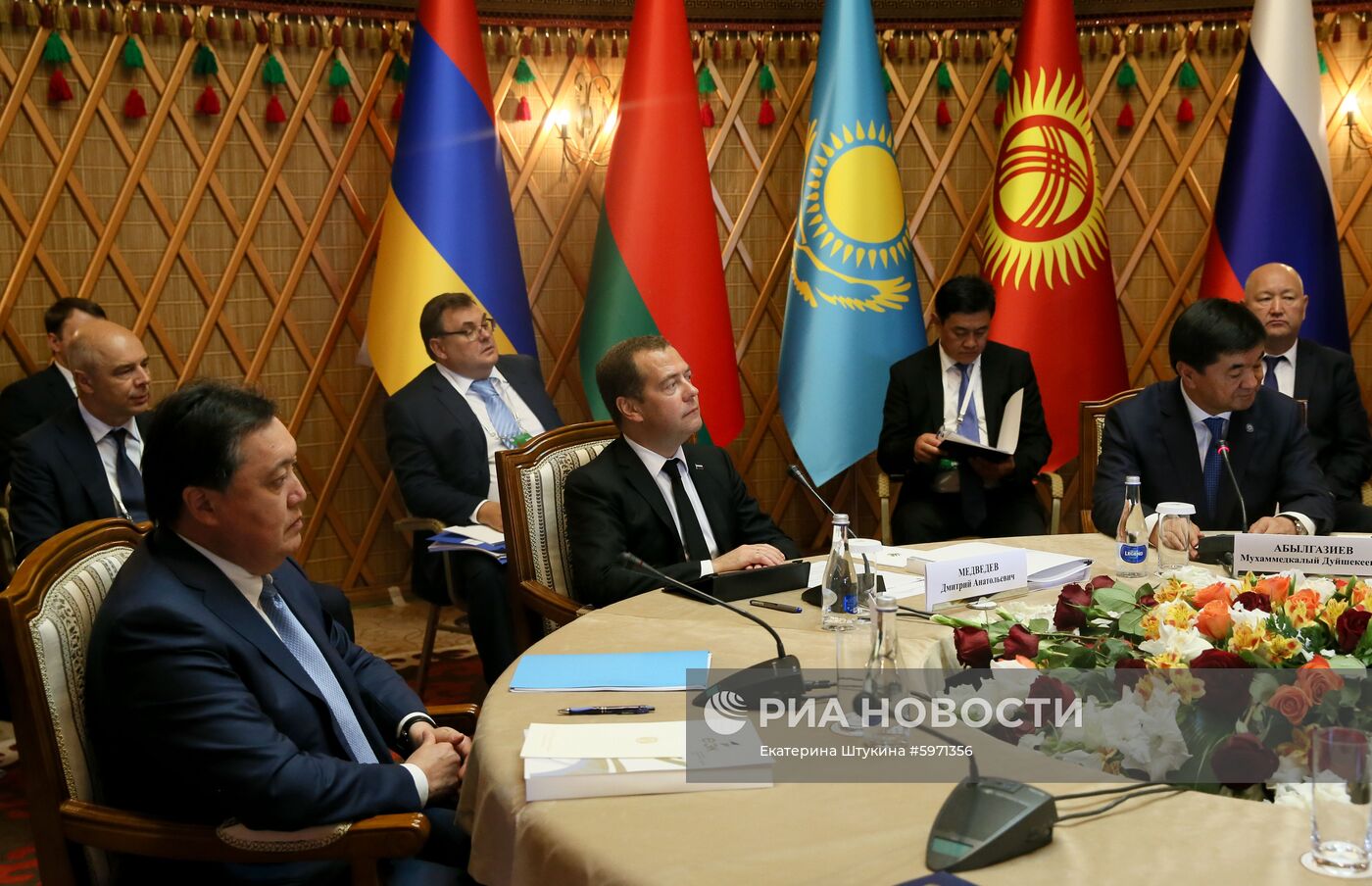 Премьер-министр РФ Д. Медведев принял участие в заседании Евразийского межправительственного совета стран ЕАЭС