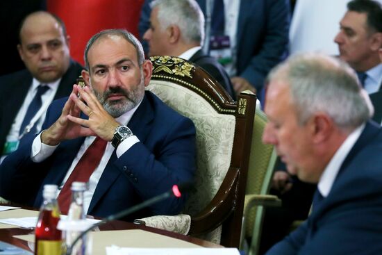 Премьер-министр РФ Д. Медведев принял участие в заседании Евразийского межправительственного совета стран ЕАЭС