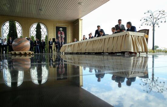 Премьер-министр РФ Д. Медведев принял участие в заседании Евразийского межправительственного совета стран ЕАЭС