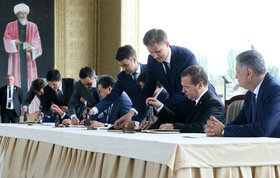 Премьер-министр РФ Д. Медведев принял участие в заседании Евразийского межправительственного совета стран ЕАЭС