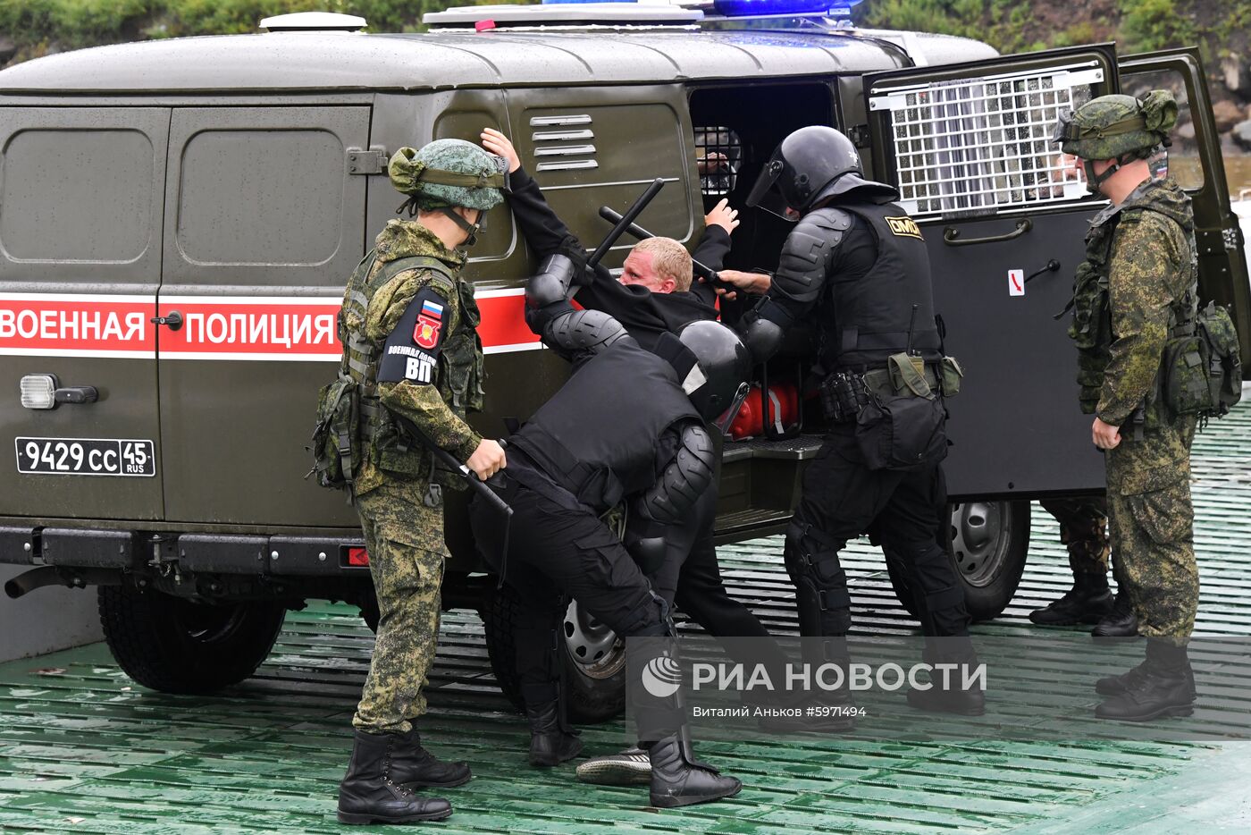 Учения военной полиции и Росгвардии в Приморье