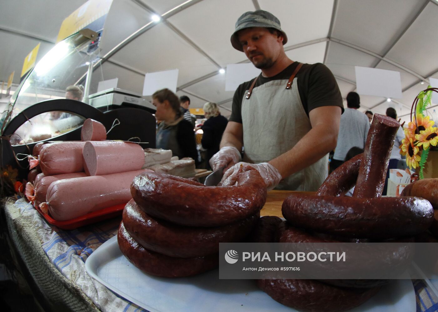 Всероссийский фестиваль фермерской продукции "Сыр. Пир. Мир" 