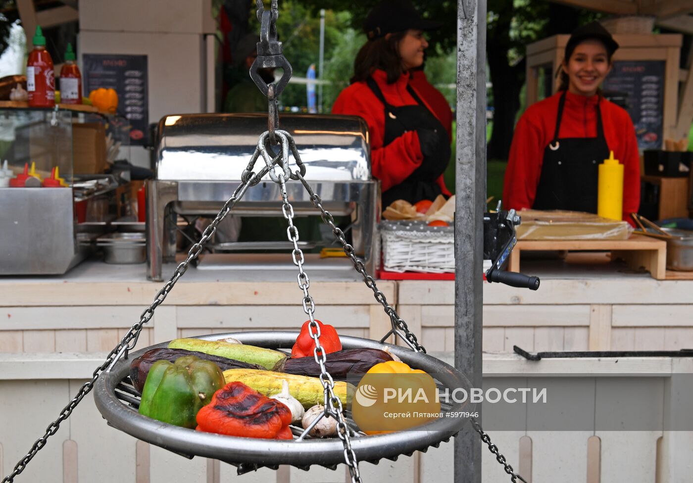 Фестиваль Meat&Beat в парке Горького