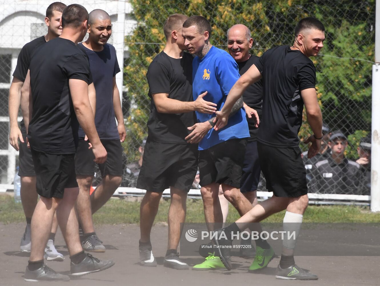 Футбольный матч с участием А.Кокорина и П. Мамаева в колонии