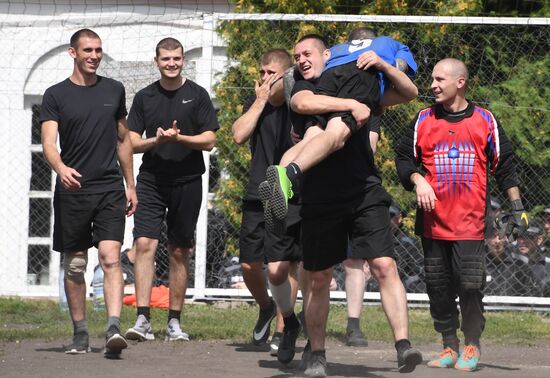 Футбольный матч с участием А.Кокорина и П. Мамаева в колонии